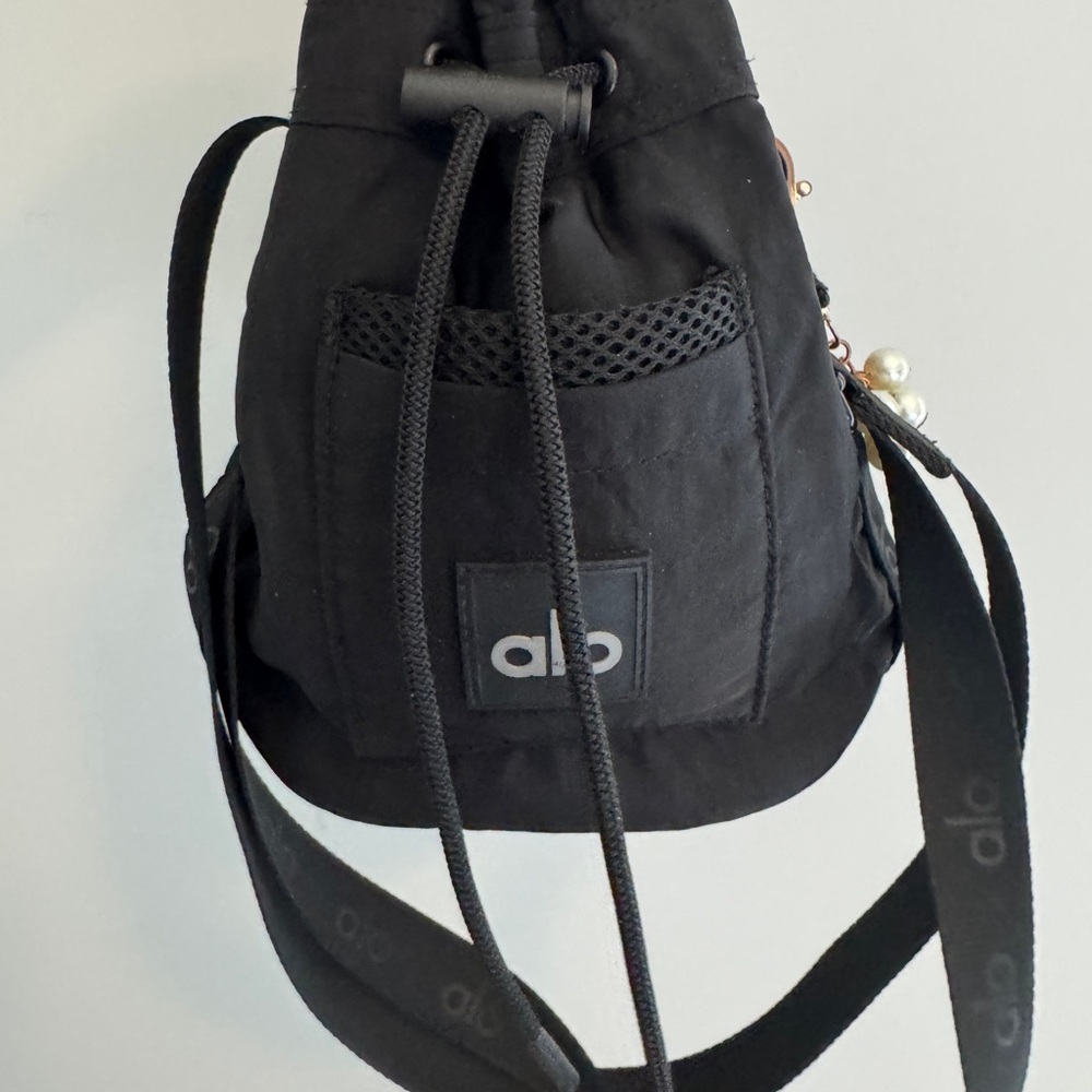 ALO Yoga Black Drawstring Backpack - image 6